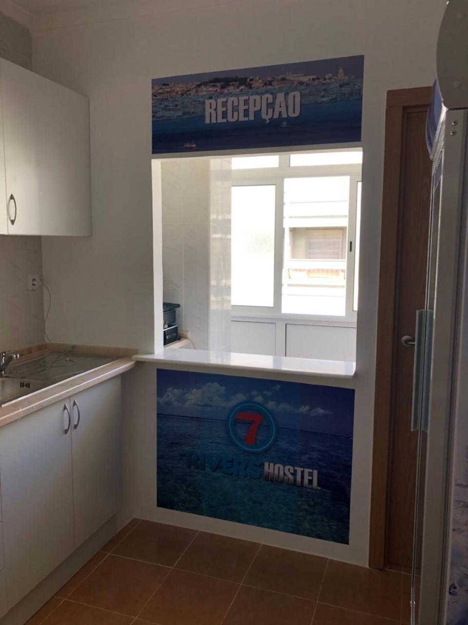 7 Rivers Hostel Lisbon Exterior photo